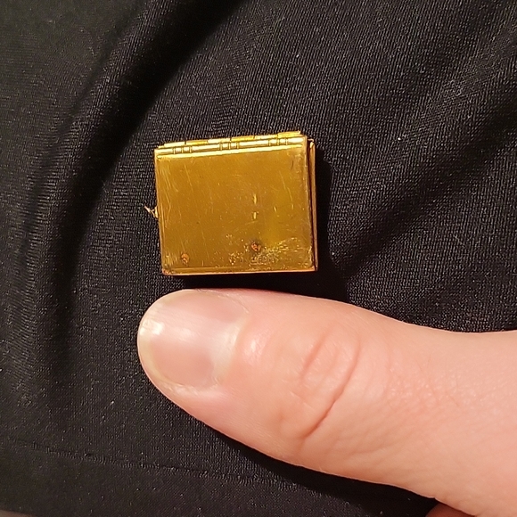 Antique book locket - Picture 3 of 4